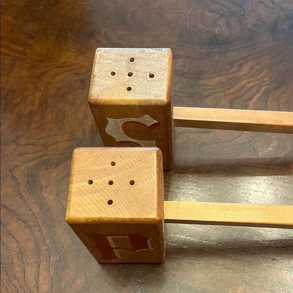 Vintage Wooden Salt 🧂 and Pepper 🌶️ Mallets - Picture 3 of 8